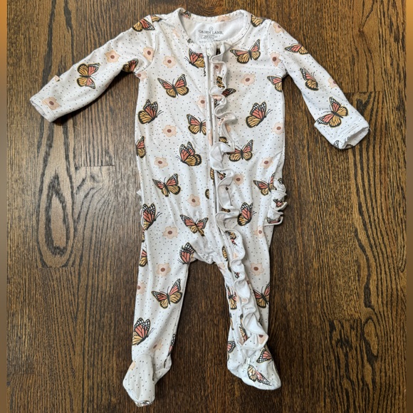 Caden Lane Butterfly Kisses Ruffle Zipper Footie - Picture 1 of 4